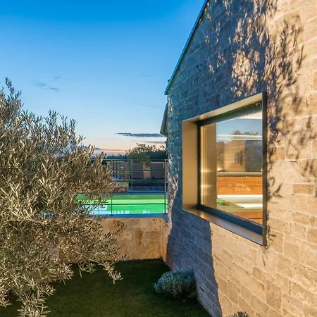 Vila Deluxe