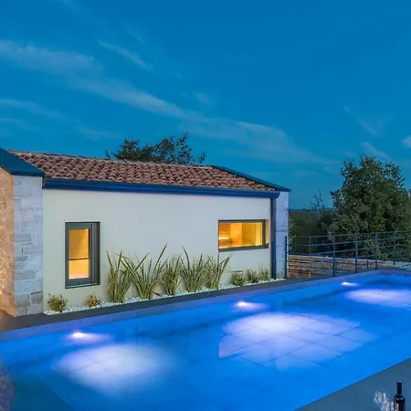 Deluxe Villa *