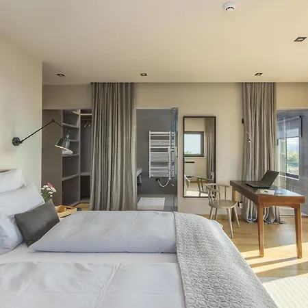 Villa Deluxe
